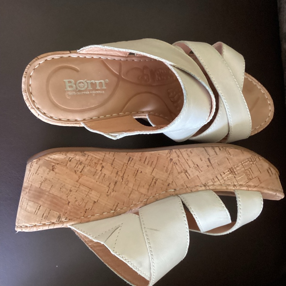 Born Concept Clearwater Women's Cream Sandals size 8